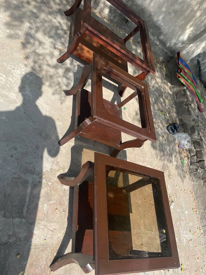 3 tables panted 1