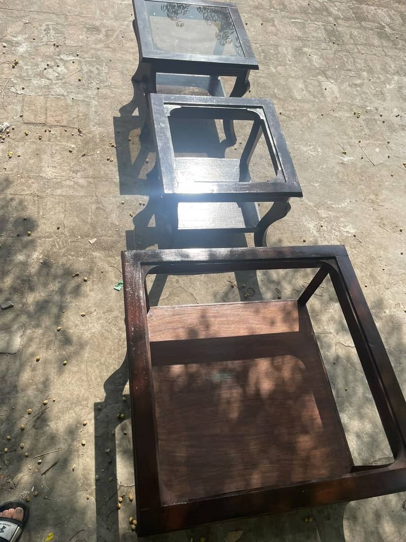 3 tables panted 4