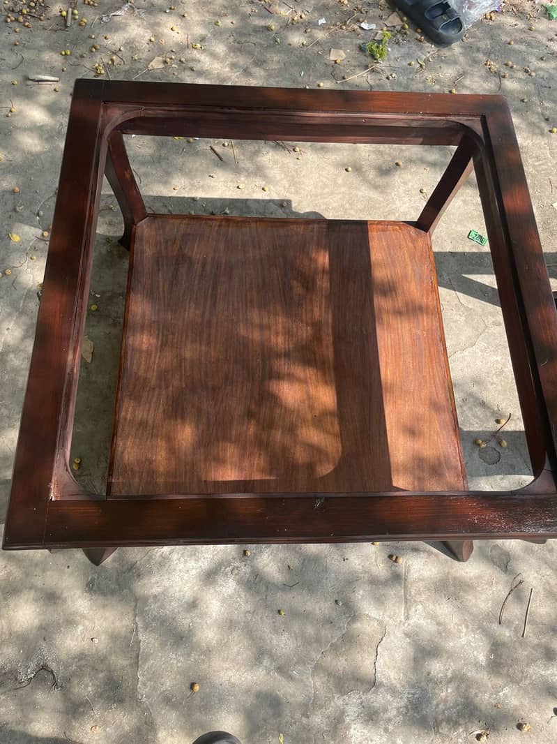 3 tables panted 8