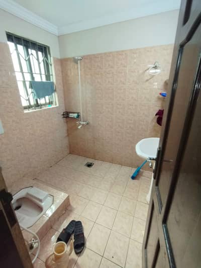 G-11 25*50 full house for rent out class