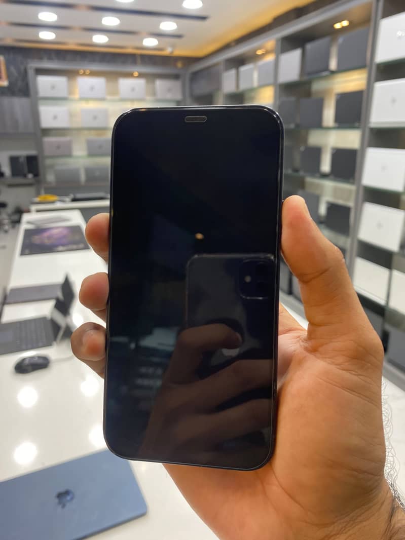 Apple iPhone 12 2