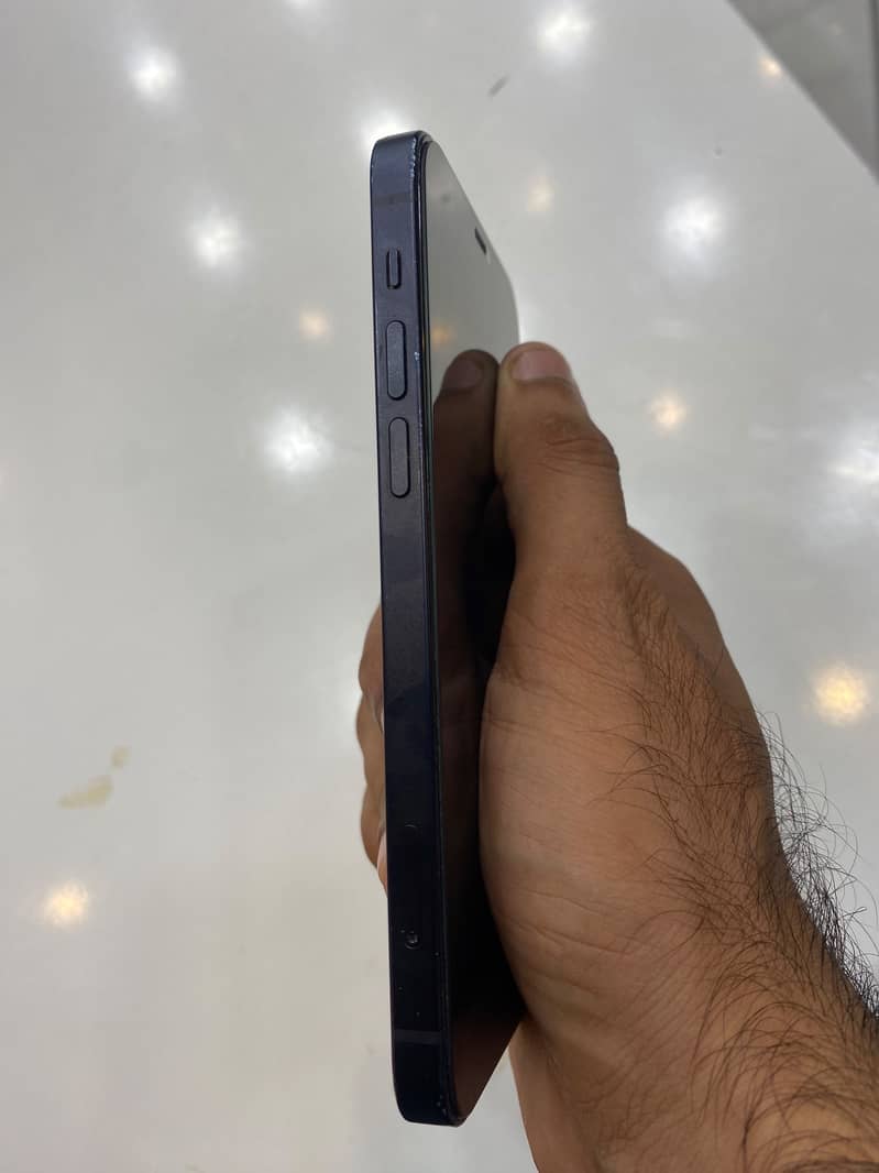 Apple iPhone 12 5