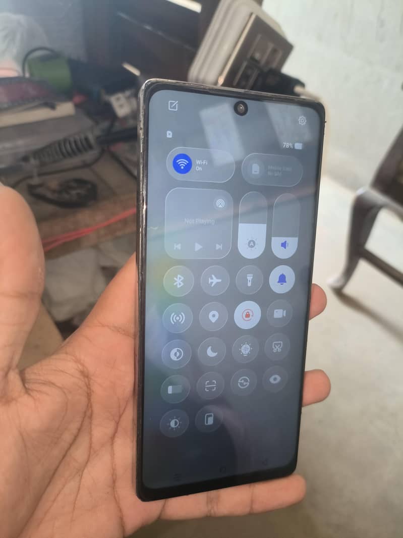 Infinix Note 40 5