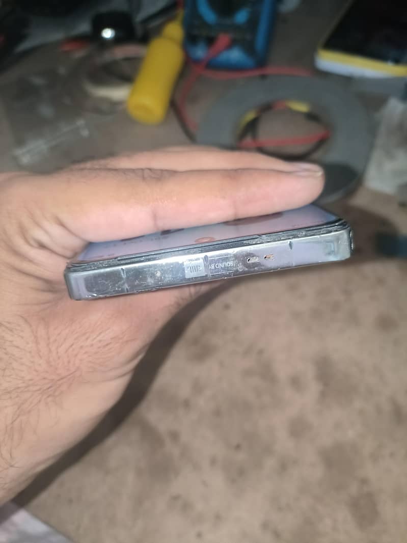 Infinix Note 40 6