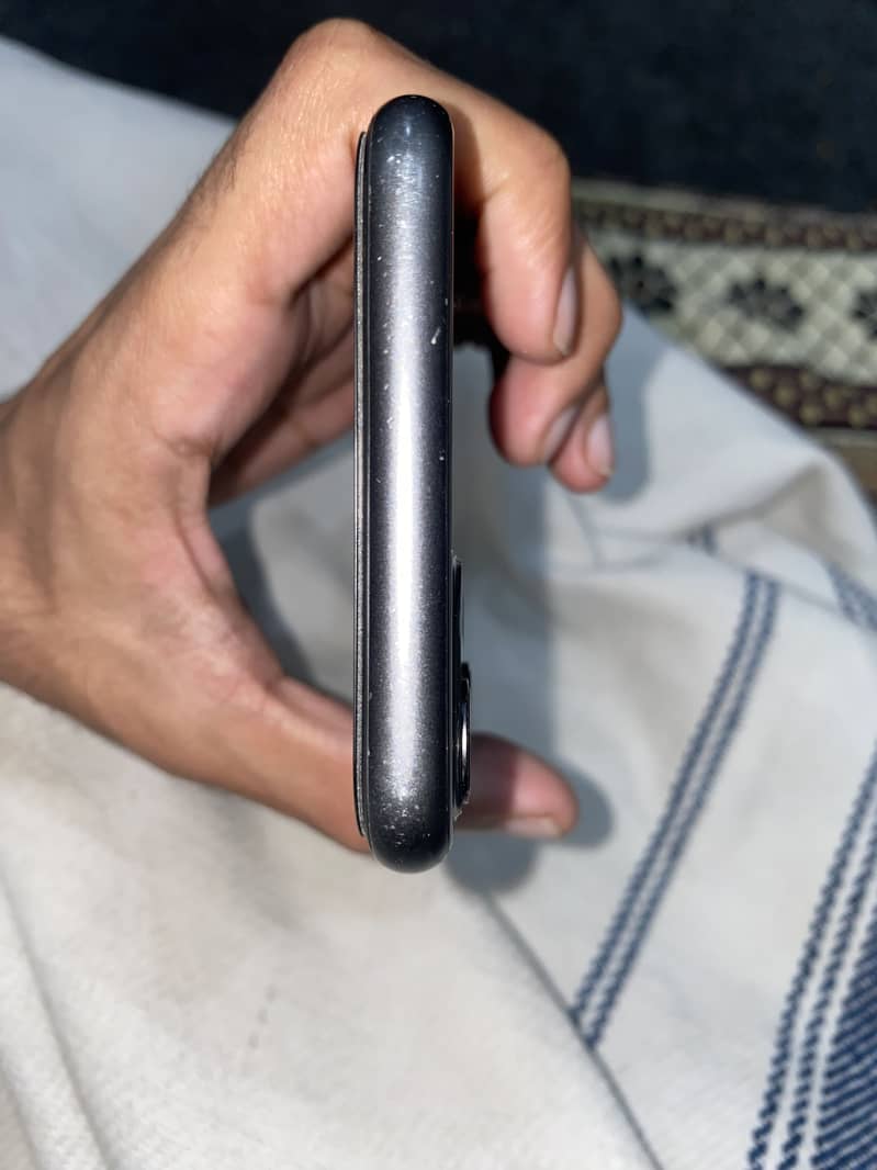 iPhone 11 2