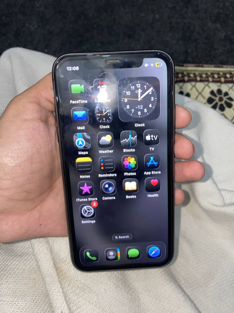iPhone 11 4