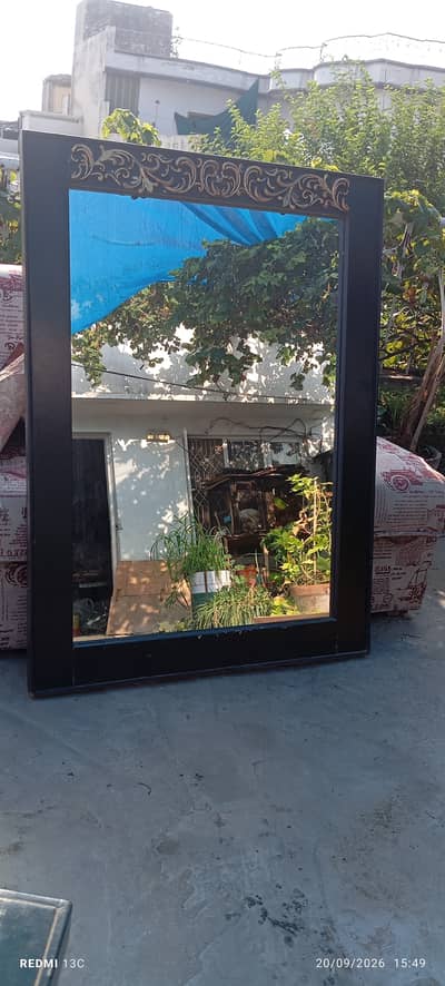 Bed Set with Dresser and Side Tables