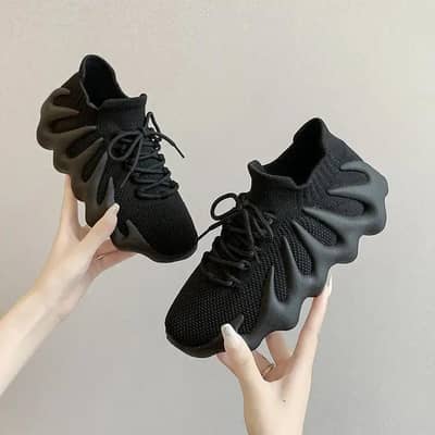 Trending shoes 2026 model both for men and women