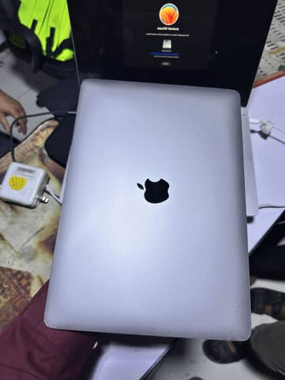 Apple MacBook Pro 2017 | 13-inch | 16GB RAM | 256GB SSD