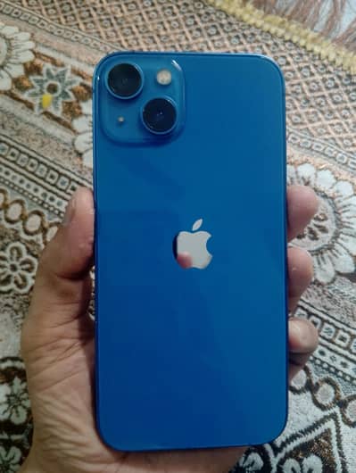 Apple iPhone 13
