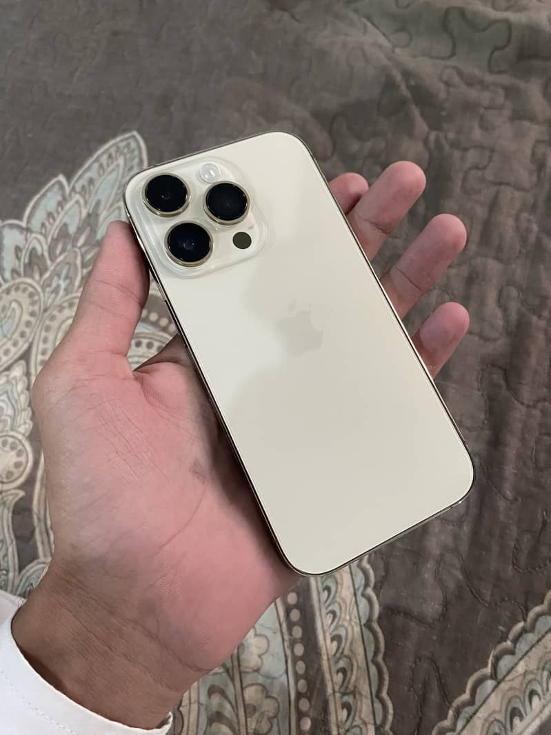 Apple iPhone 14 Pro 2