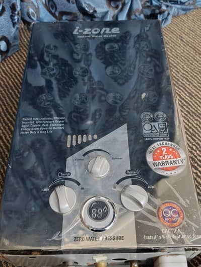 instant geyser, geezer, geeser,gezer,gyzer izone 1 month used