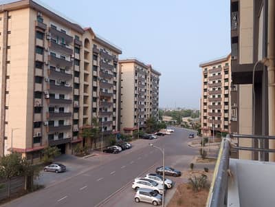 10 MARLA 3 BEDROOM APARTMENT AVAILABLE FOR SALE