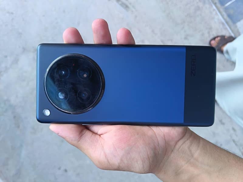 Infinix Zero 40 1