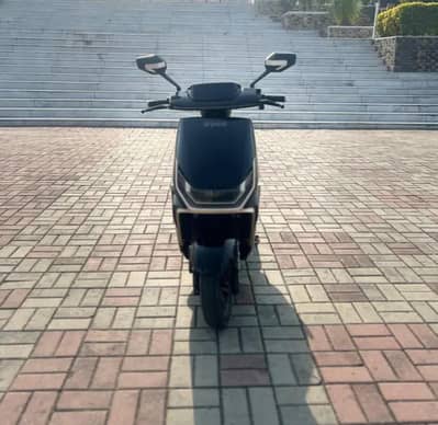 Evee GenZ Golden Color 26 Model Like Brand New Fresh Scooty