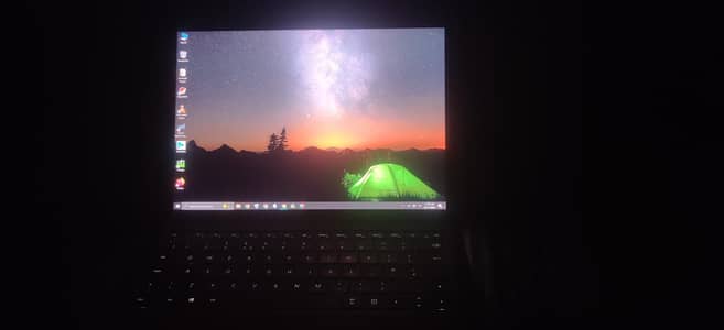 Microsoft Surface Laptop 2 – i7 8th Gen 8GB RAM 256 Gb SSD Touchscreen