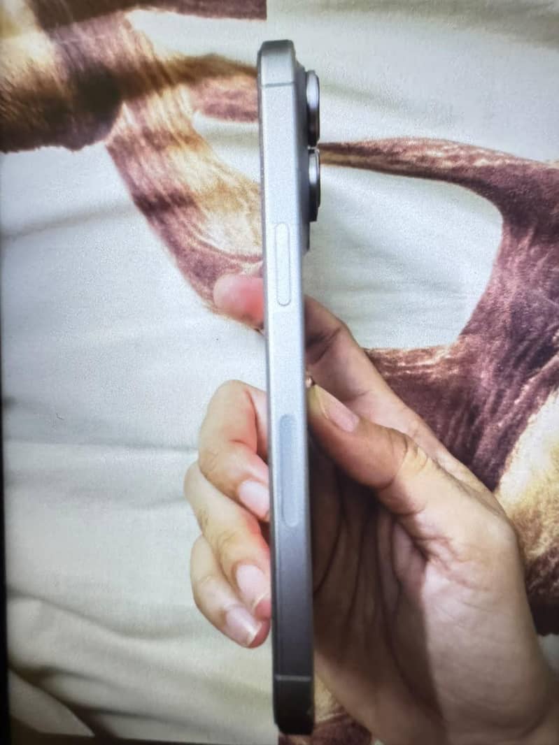 Apple iPhone 15 Pro Max 1