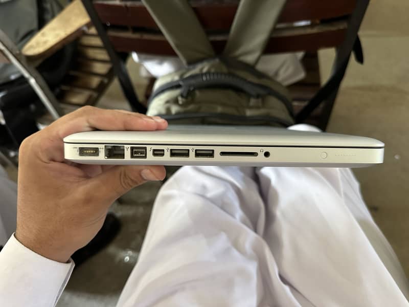 Macbook pro 2011 2