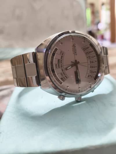orient college series watch