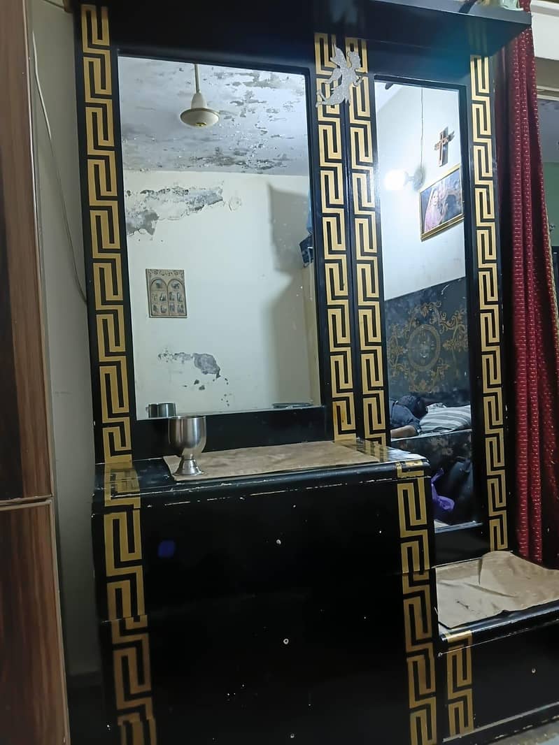Bed set -  Dressing Tabke 2