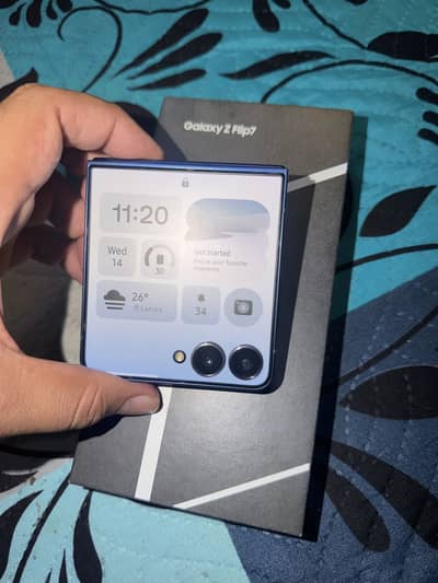 Samsung Galaxy Z Flip 7 (256GB) – Official PTA Approved