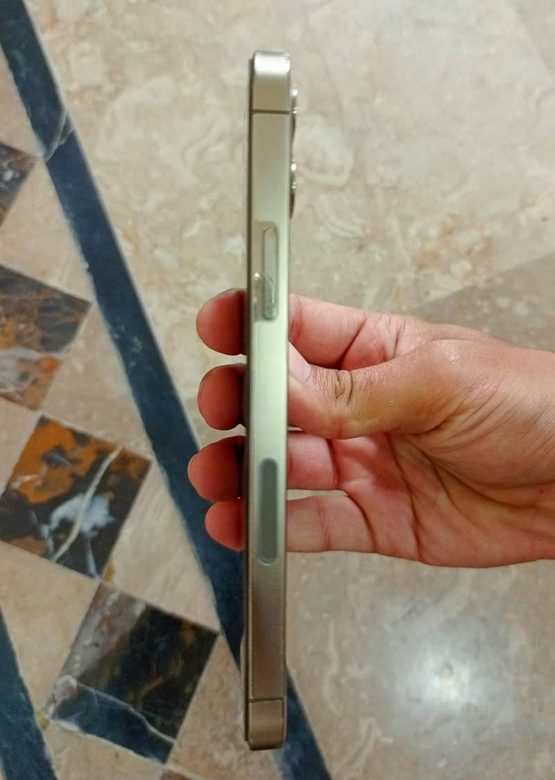Apple iPhone 12 Pro 1