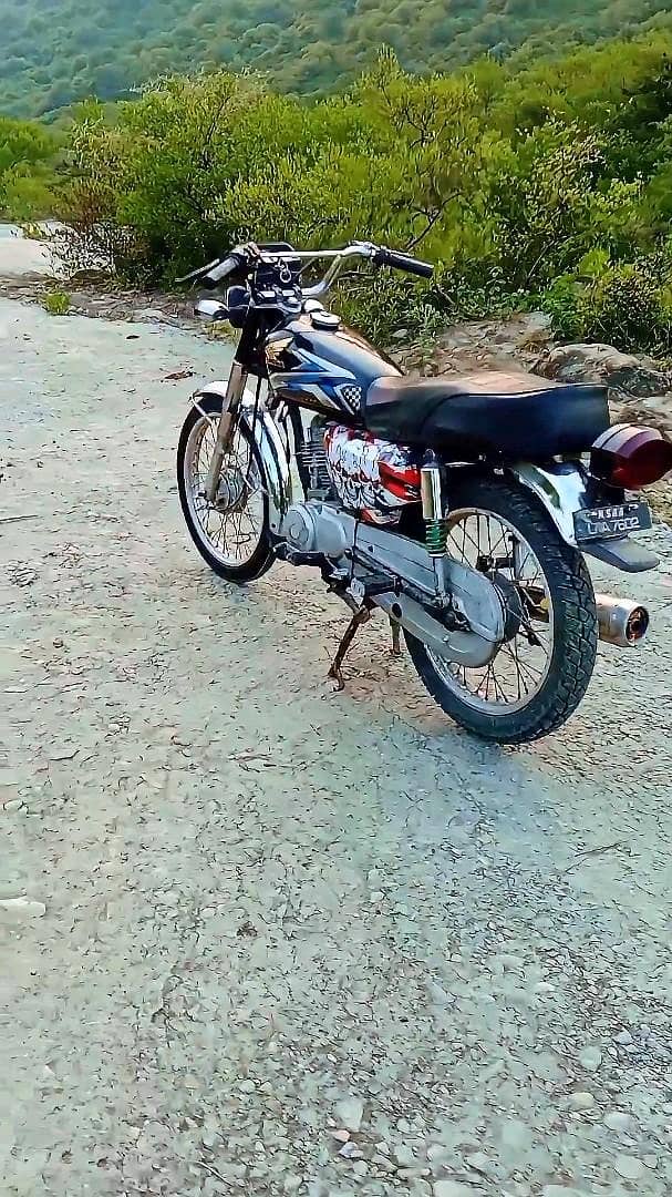 down model 2002 model condition like a 20 model exchange possible 0