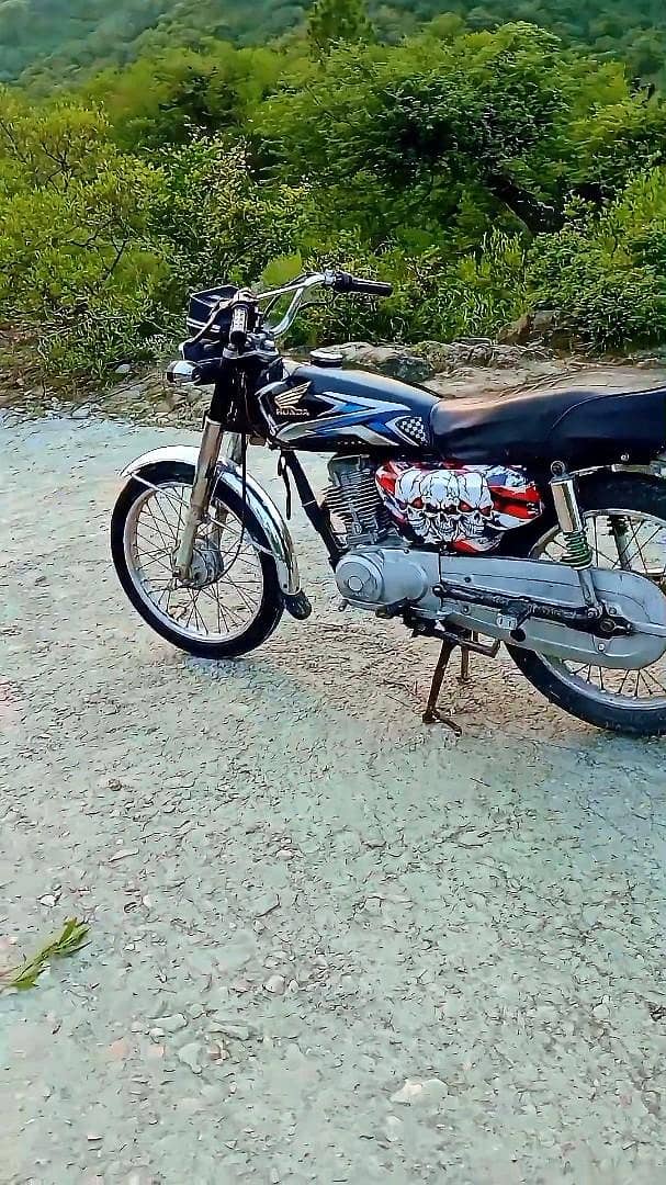 down model 2002 model condition like a 20 model exchange possible 3