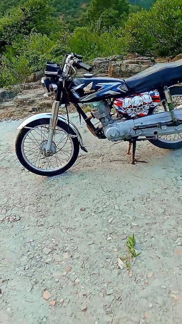 down model 2002 model condition like a 20 model exchange possible 5