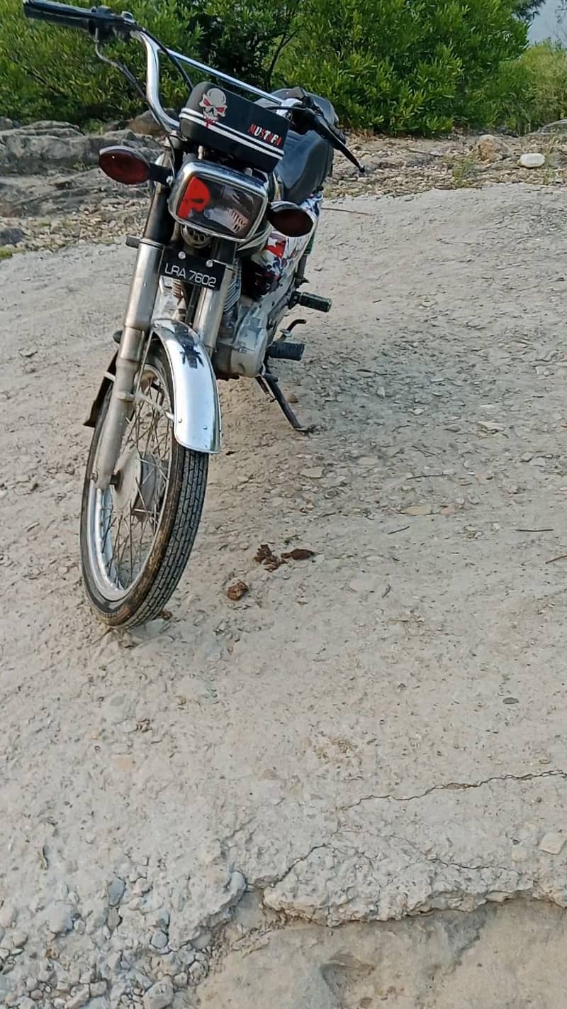 down model 2002 model condition like a 20 model exchange possible 6