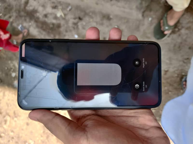 Apple iPhone 11 Pro Max 6