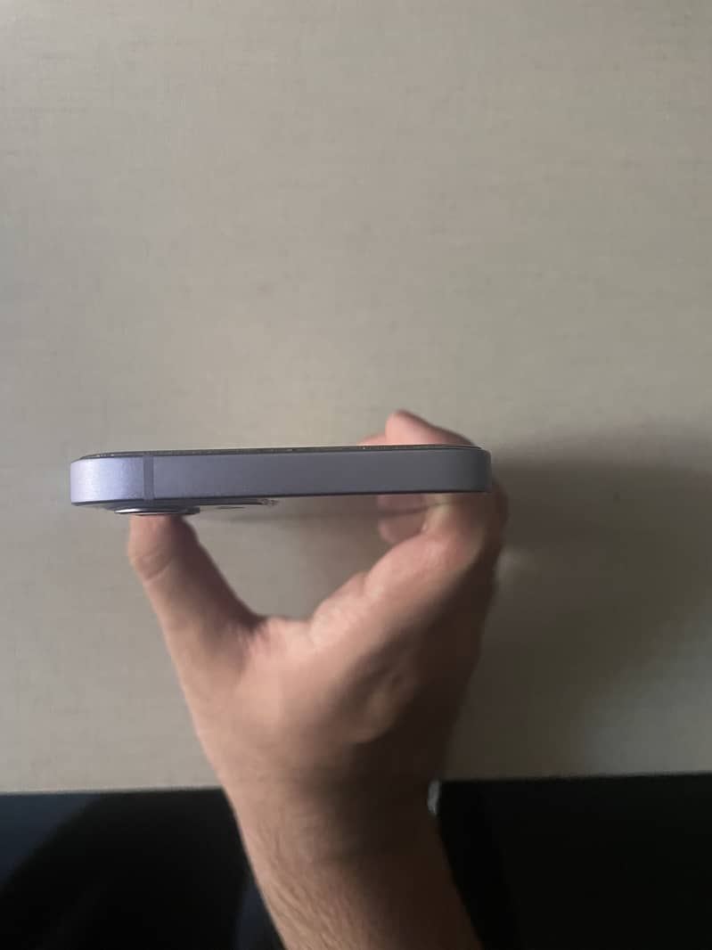 Apple iPhone 12 5