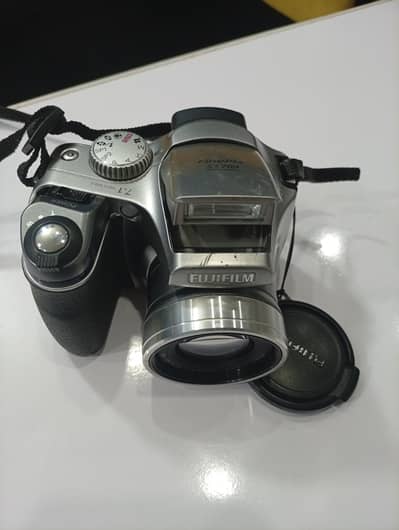 Fujifilm finepix s 5700