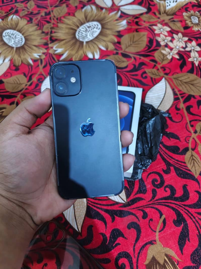 Apple iPhone 12 mini 10/10 condition 2