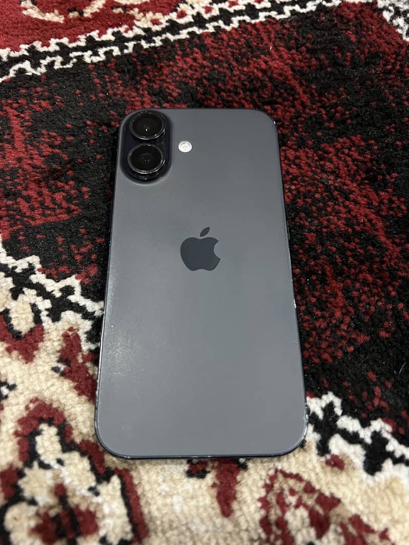 Apple iPhone 16 0