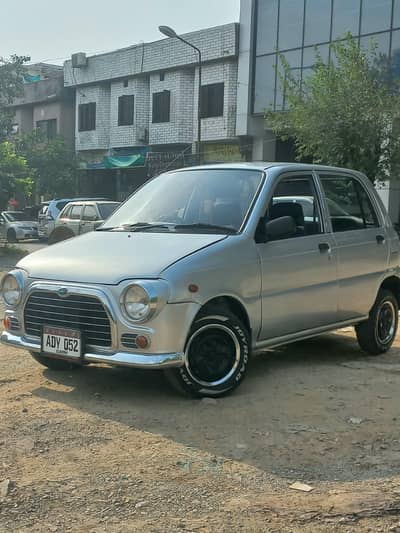 Daihatsu Cuore 2002