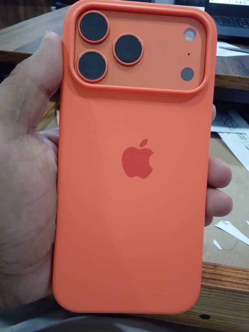 Apple iPhone 17 Pro Max 0