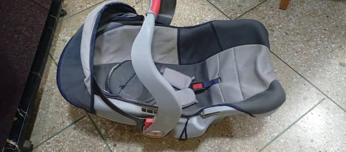 Baby carry cot / Baby car seat