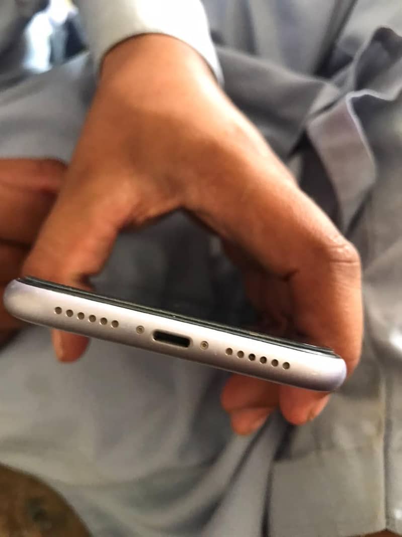 Apple iPhone 11 2