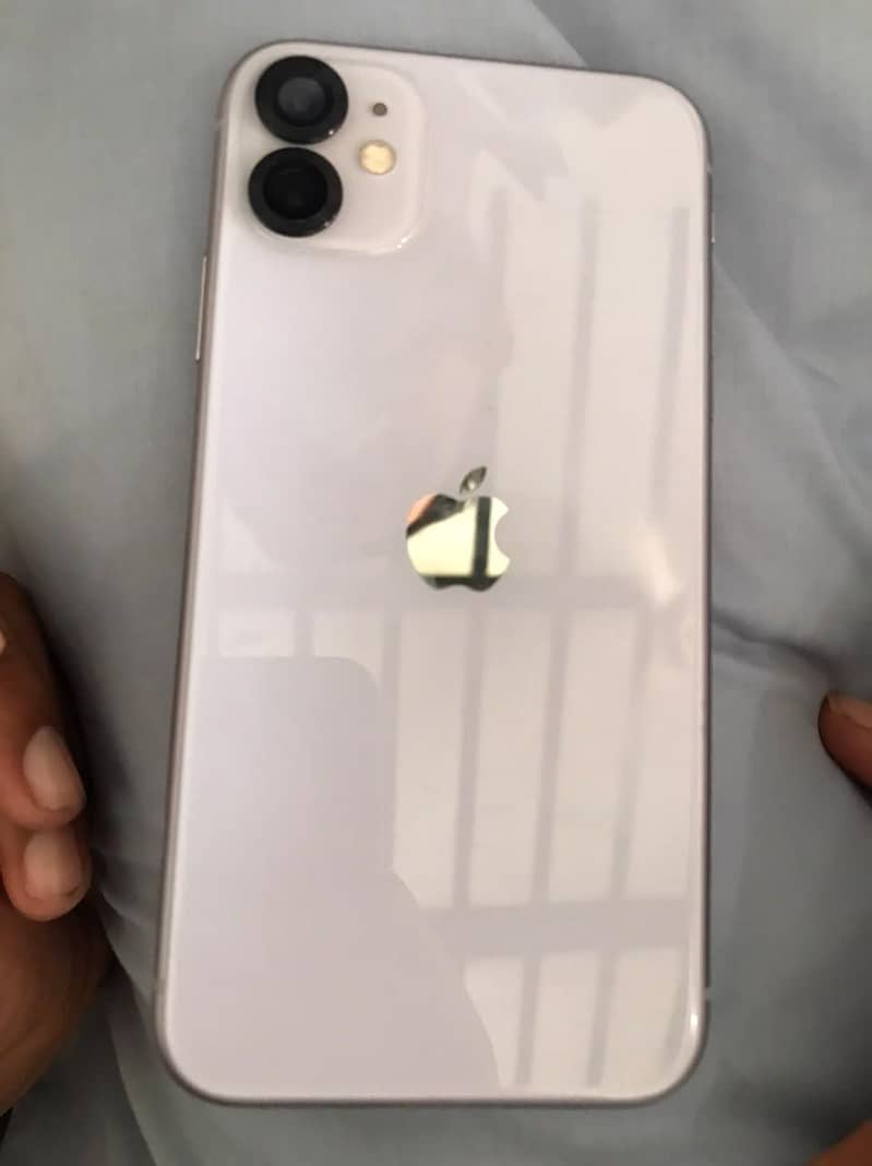 Apple iPhone 11 3