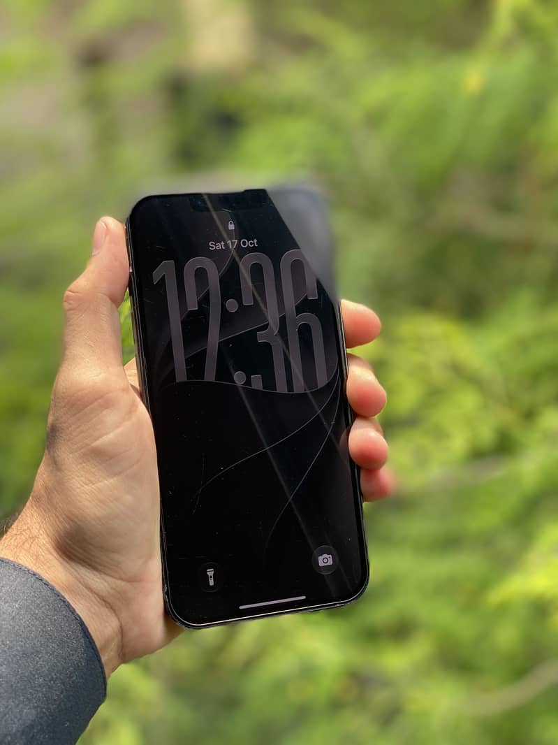 IPhone 13 2