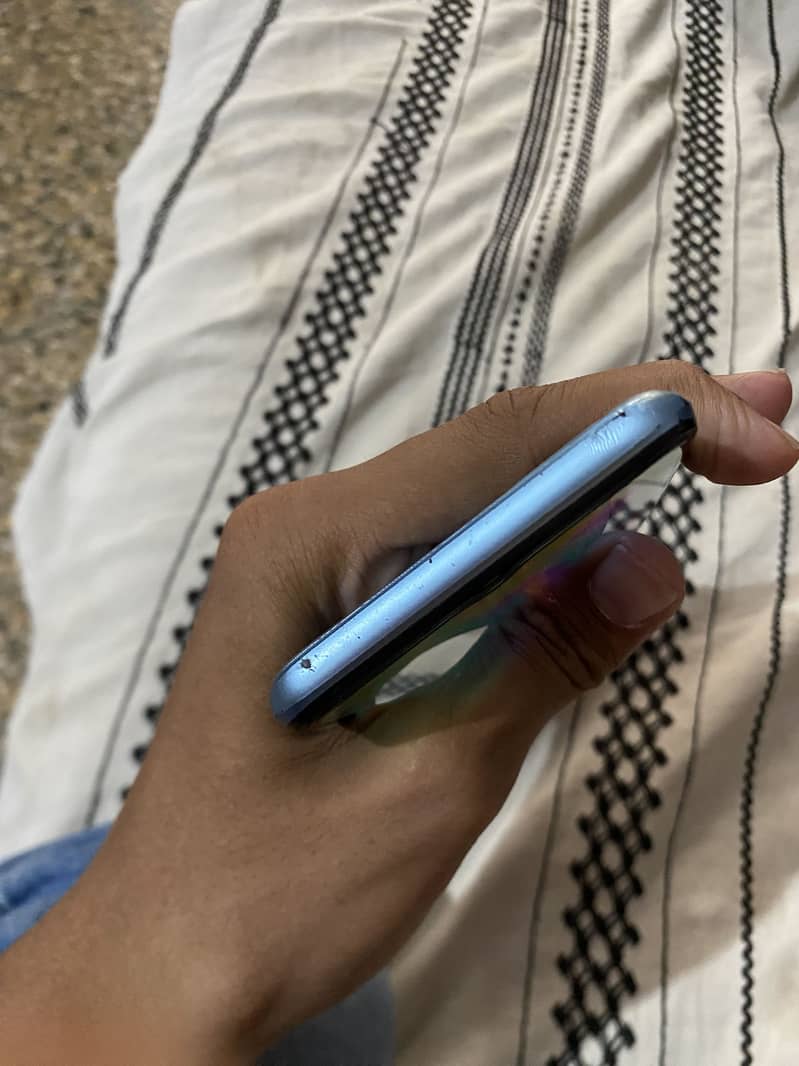 Realme C21 1