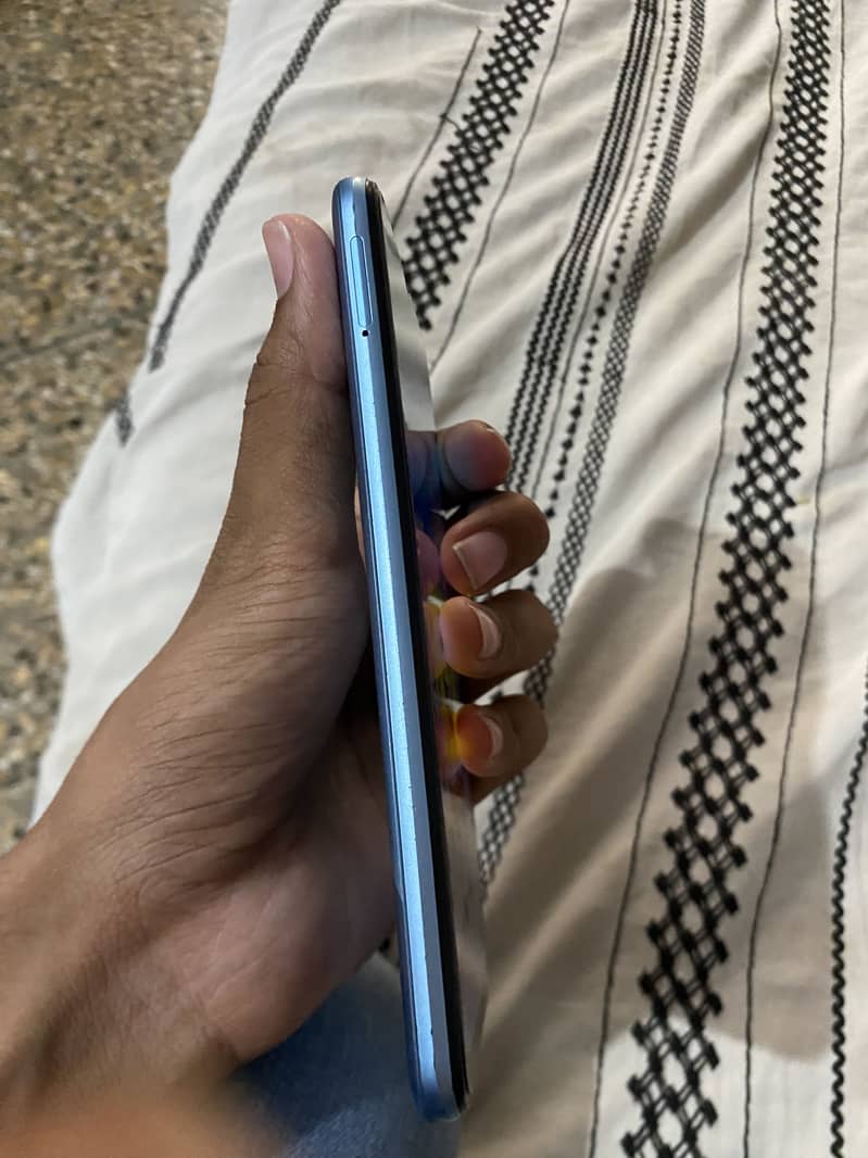 Realme C21 5