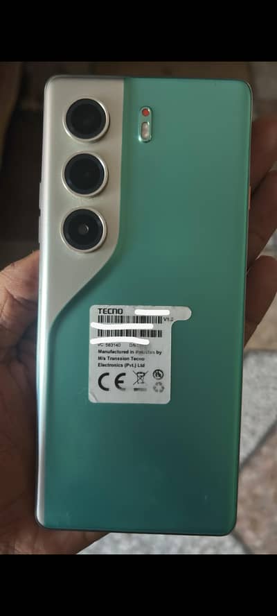 Tecno camon 40 pro