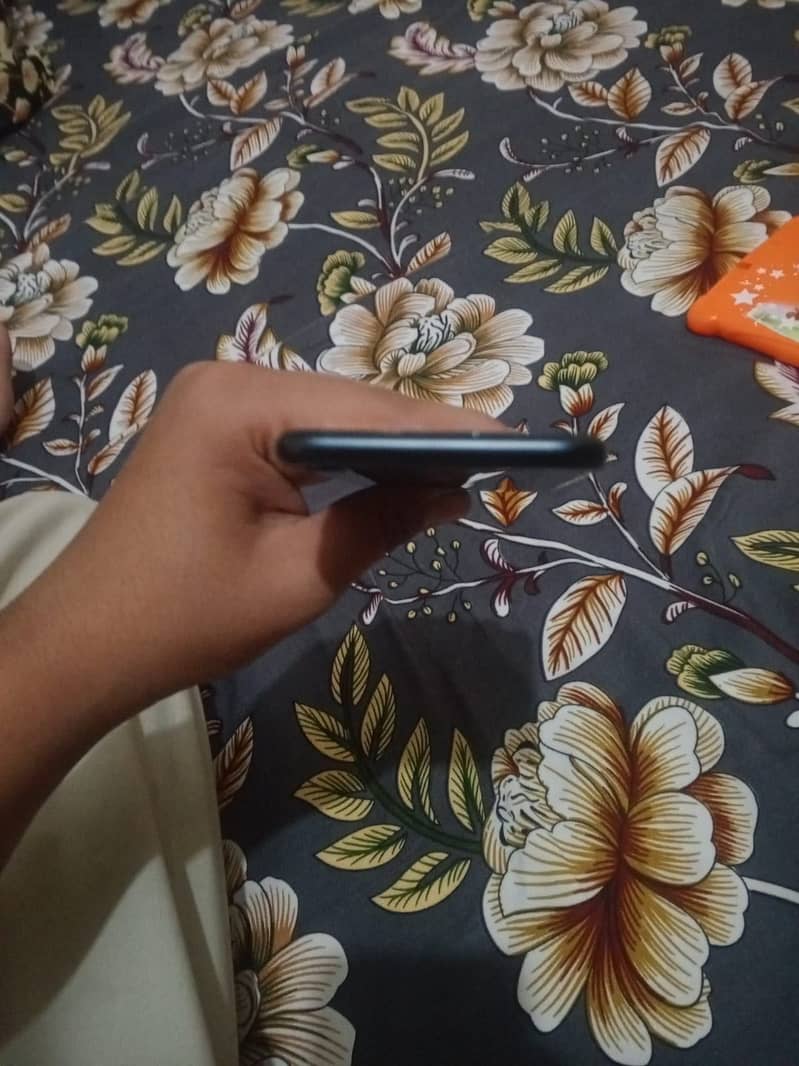 Apple iPhone SE 2