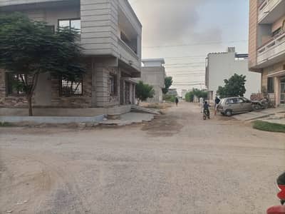 240 SQ YARD CORNER PLOT FOR SALE IN SAADI GARDEN BLOCK 3 40 *40 FIT ROAD
