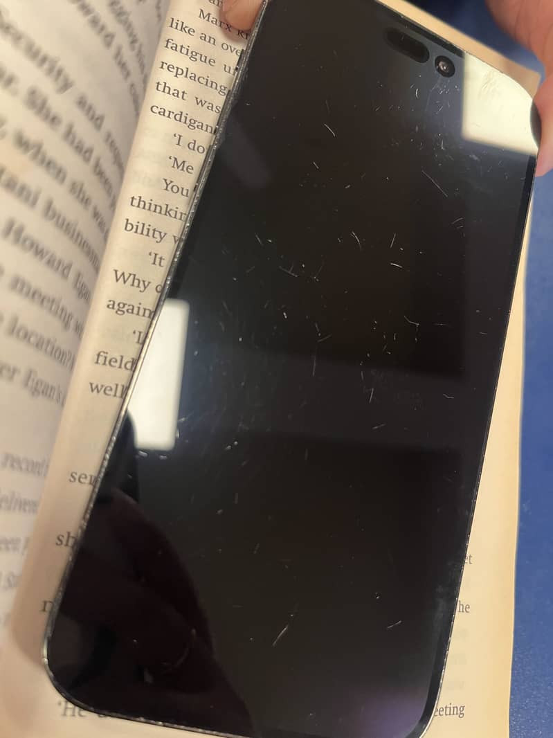 Apple iPhone 14 Pro Max 2