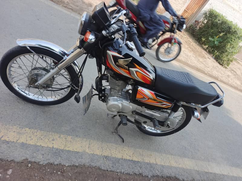 2022 model 125 3