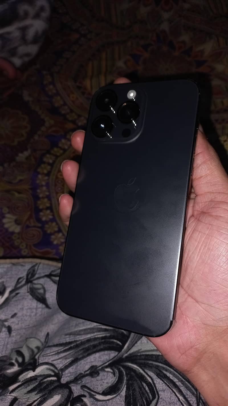 Apple iPhone 14 Pro Max 1