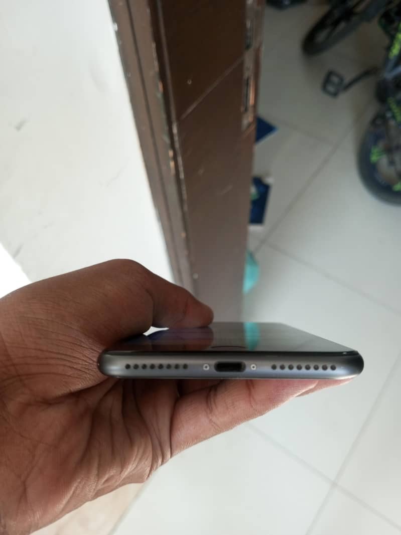 iphone 8 plus 1